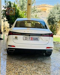 Roewe i5